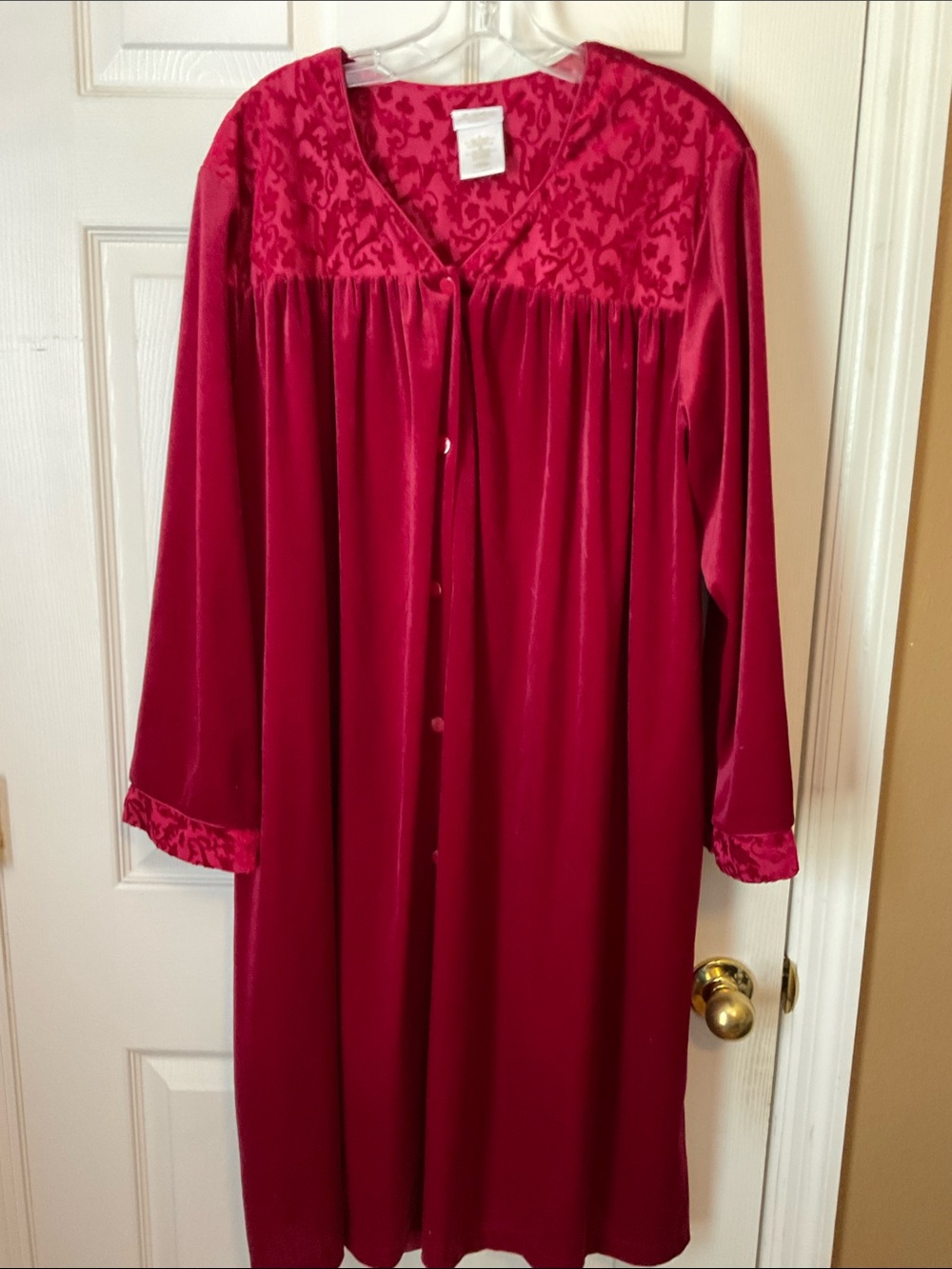 Secret Treasures Women’s Velvet Loungewear Embroidered Robe Size XL